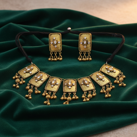 Saptam Choker and Earrings Set